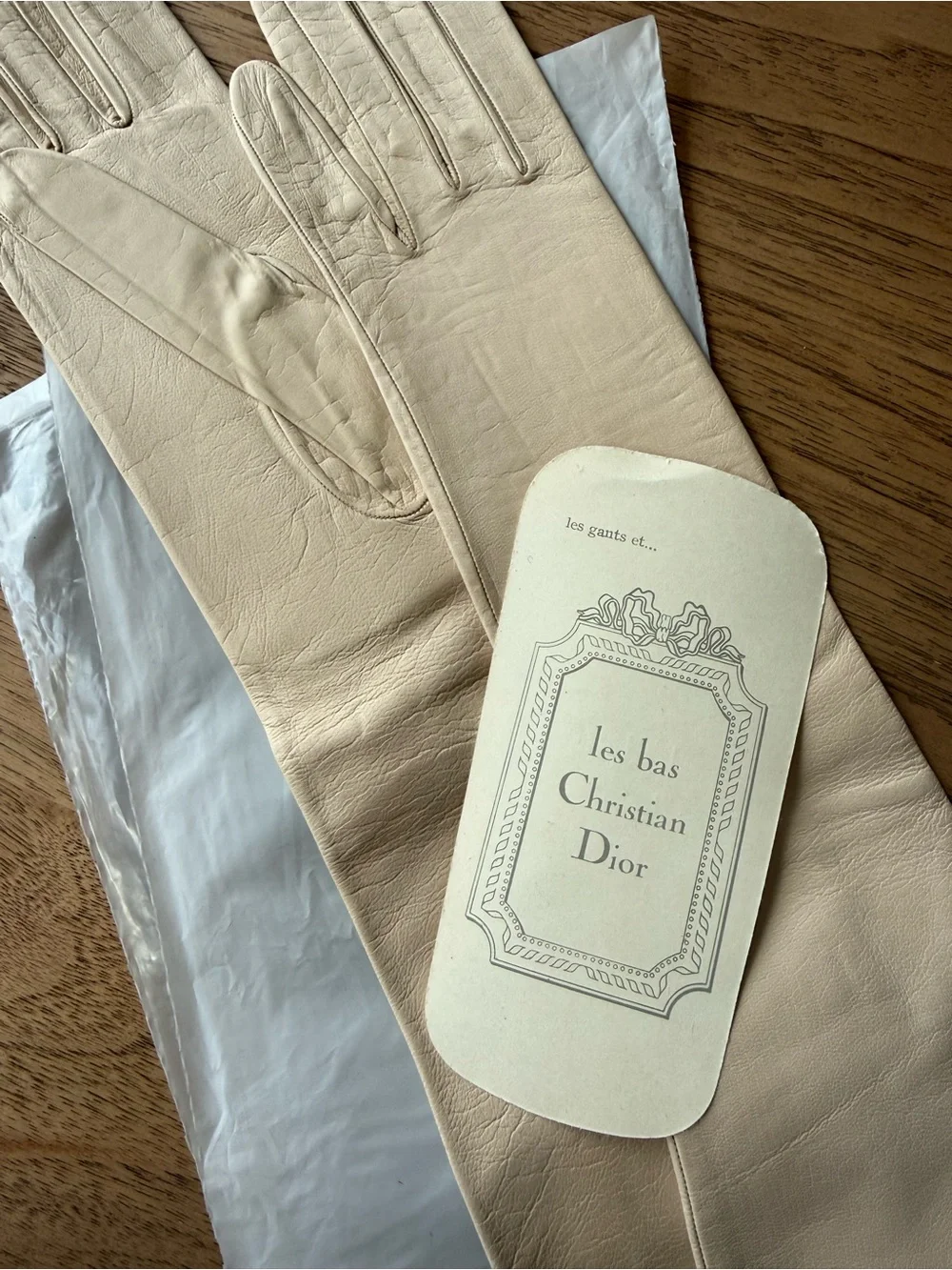 Christian Dior Boutique Vintage Beige Gloves